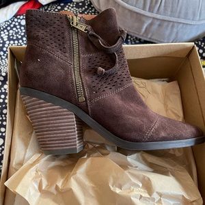 NIB Lucky Brand Ramses Brown Booties - 7.5